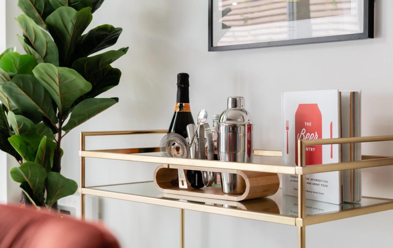 The Heart Of Shepherds Bush - Modern 2Bdr Apartment With Garden Лондон Экстерьер фото